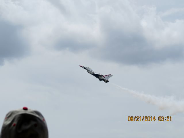 Lockheed F-16 Fighting Falcon (92-3896) - Tinker AFB airshow 2014