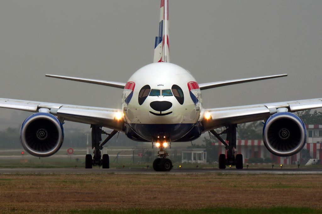 Boeing 777-200 (G-YMMH) - The BA's first flight from London to Chengdu on September.23th.2013.br /So Cute Panda