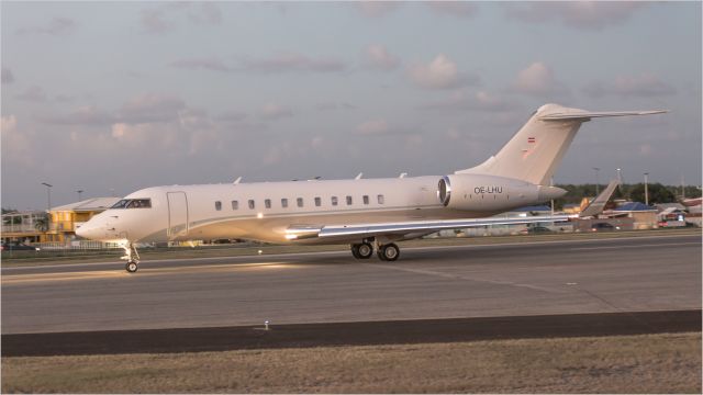 Bombardier Global 5000 (AOJ77U)