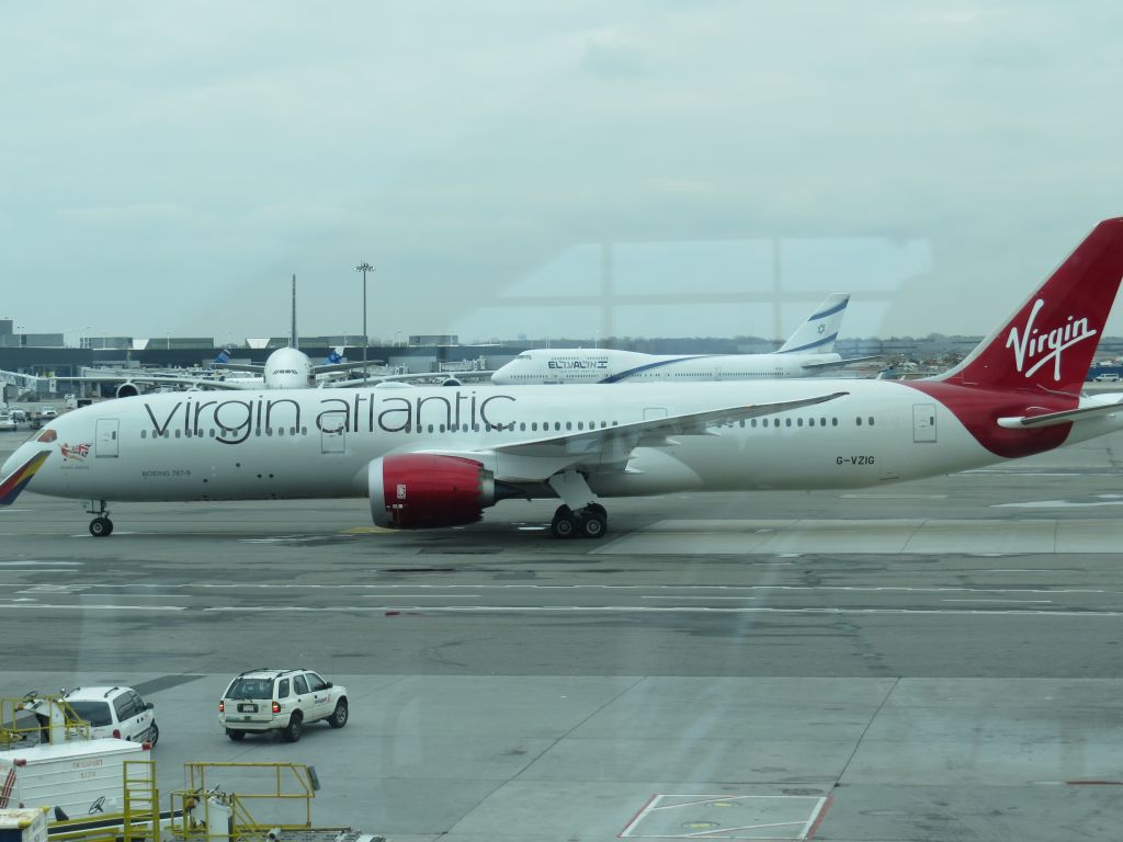 Boeing 787-9 Dreamliner (G-VZIG) - Sorry about the reflection, did not have a very advantageous view point.