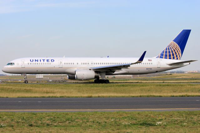 Boeing 757-200 (N17105)