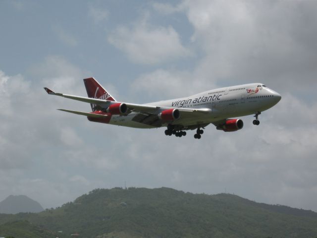 Boeing 747-400 (G-VROY)