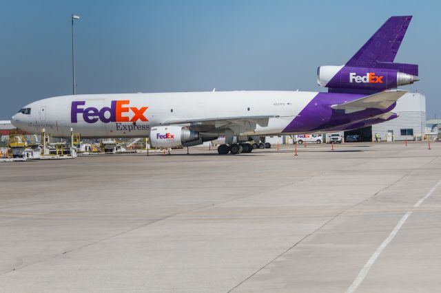 Boeing MD-11 (N307FE)