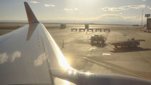 Boeing 737-700 — - Just arrived from Ft. Lauderdale back into KDEN on a warm spring evening.