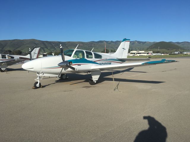 Beechcraft Baron (58) (N3108W)