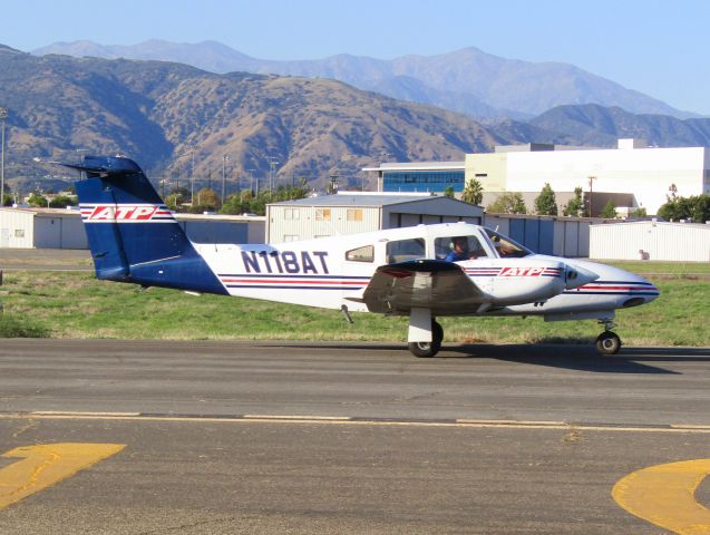 Piper PA-44 Seminole (N118AT) - Taxiing to RWY 26L 