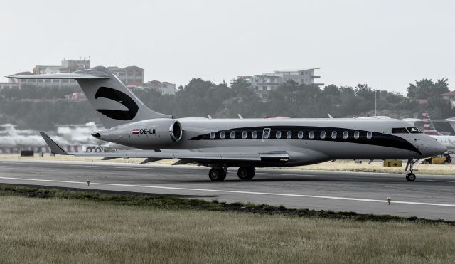 Bombardier Global Express (OE-LII)