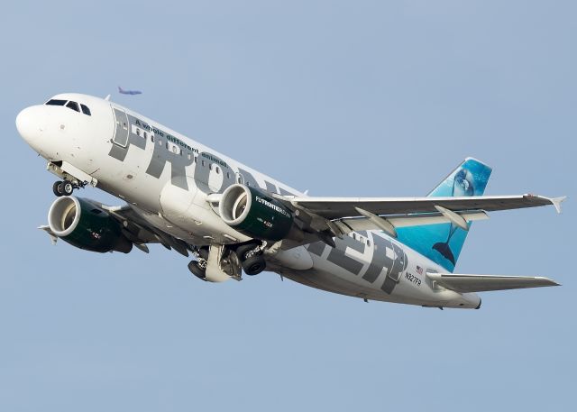 Airbus A319 (N927FR)