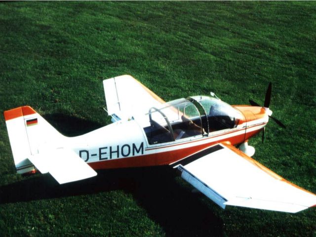 ROBIN President (DR-500) (D-EHOM) - Courtesy of the Aerocub Gelnhausen, near Frankfurt(EDDF), Germany. Note the 4-blade prop.