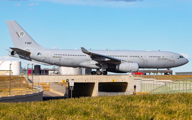Airbus A330-200 (T057)