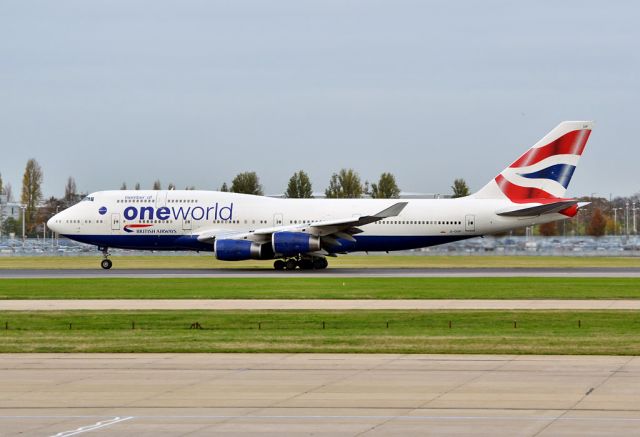 Boeing 747-400 (G-CIVP)