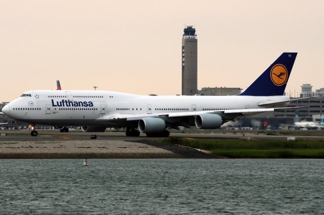BOEING 747-8 (D-ABYR)