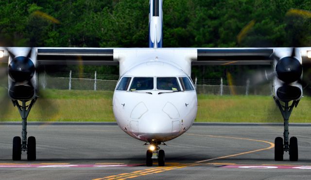 de Havilland Dash 8-400 (JA848A)