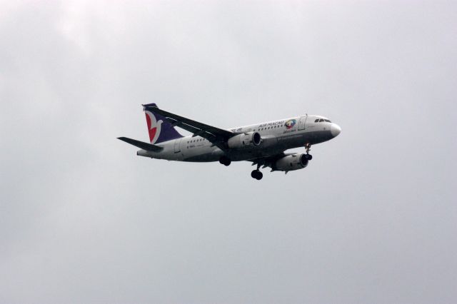 Airbus A319 (B-MAL)