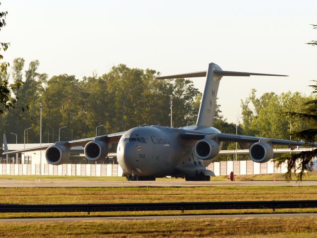 Boeing Globemaster III (17-7703)