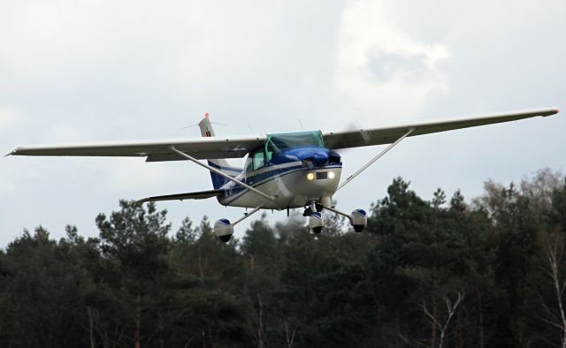 Cessna Skylane (G01)