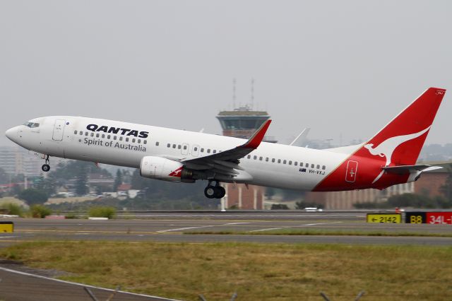 Boeing 737-800 (VH-VXJ)