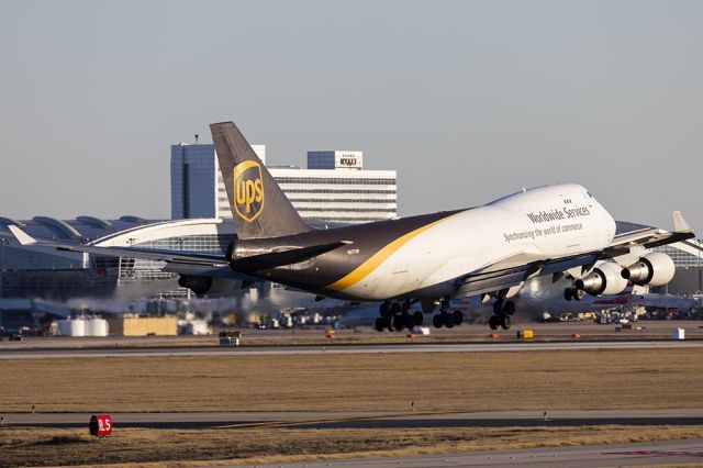 Boeing 747-400 (N577UP)