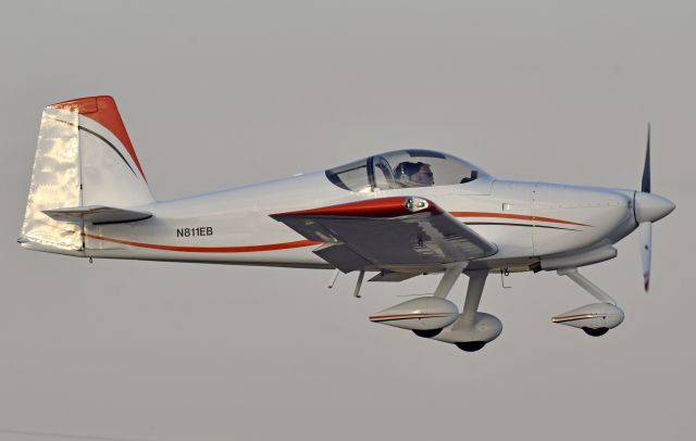 Vans RV-7 (N811EB)