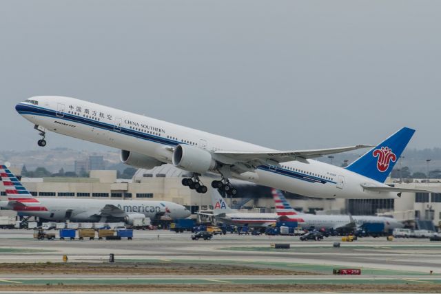 BOEING 777-300ER (B-2048)