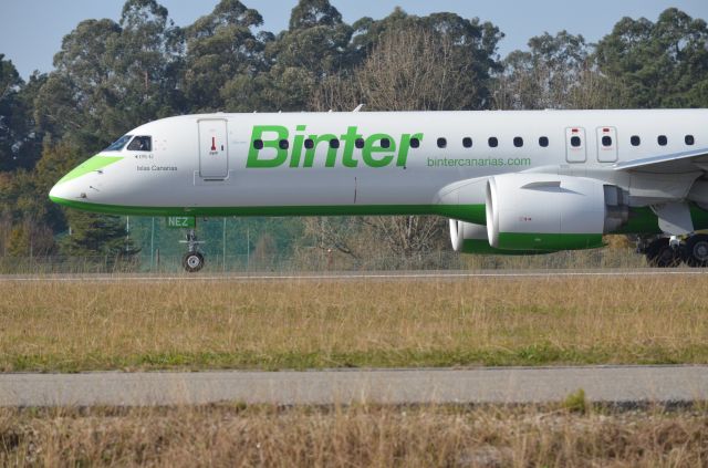 EMBRAER ERJ-190-400 (EC-NEZ) - EC-NEZ Front Detail Just Before TakeOff From LEVX To GCLP. 21-11-2021