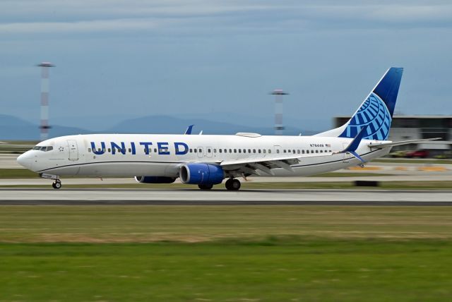 Boeing 737-900 (N78448)