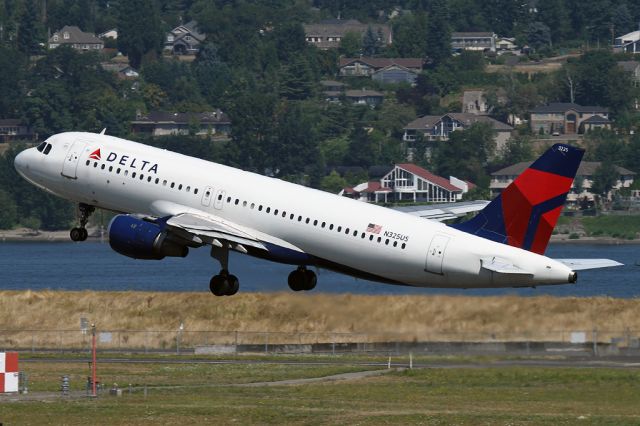 Airbus A320 (N325US)