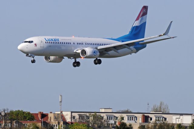 Boeing 737-800 (LX-LBA) - Luxair B738 with split scimitar wingelts 