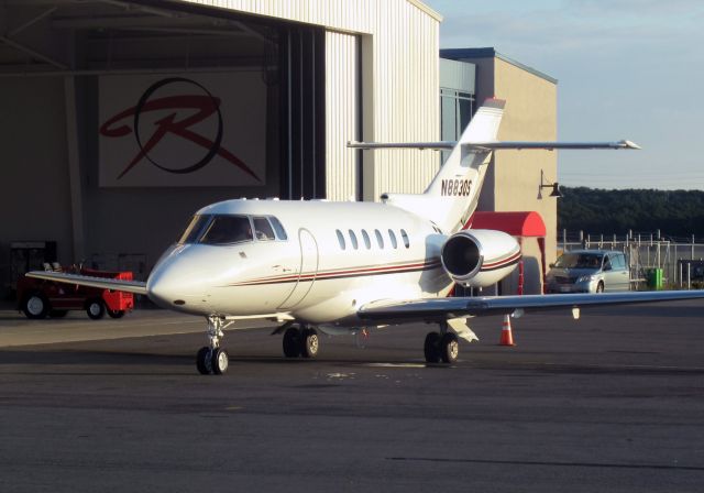 Hawker 800 (N883QS)