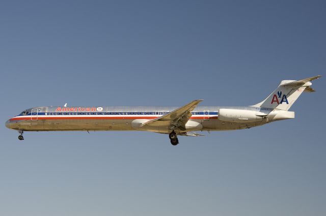 McDonnell Douglas MD-83 (N9405T) - Flagship Tulsa