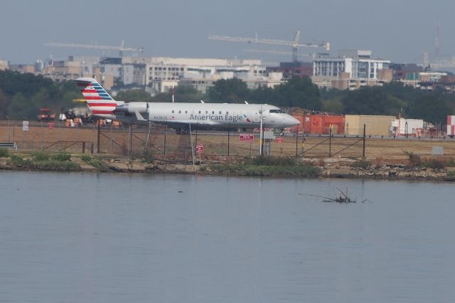 Canadair Regional Jet CRJ-200 (N226JS)