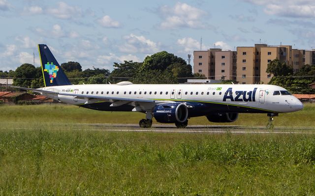 EMBRAER ERJ-190-400 (PS-AEB)