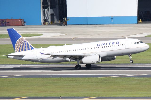 Airbus A320 (N466UA) - United Flight 333 (N466UA) arrives at Tampa International Airport following a flight from Chicago-OHare International Airport