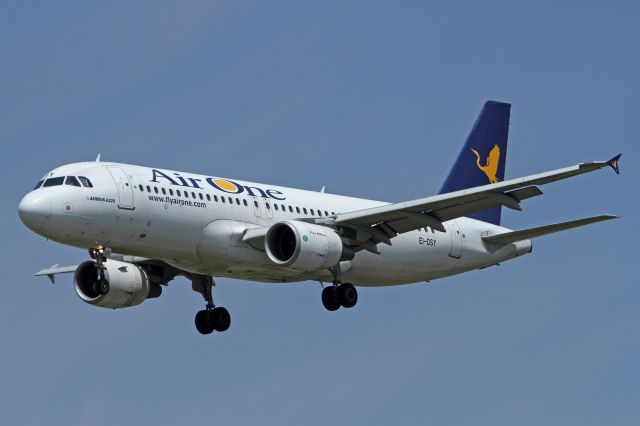 Airbus A320 (EI-DSY)