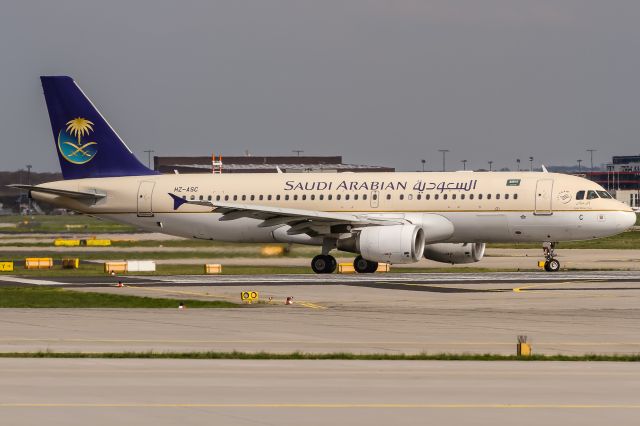 Airbus A320 (HZ-ASC) - HZ-ASC Saudi Arabian Airlines Airbus A320-214 departing to Riad (RUH) @ Frankfurt (FRA) / 15.04.2018