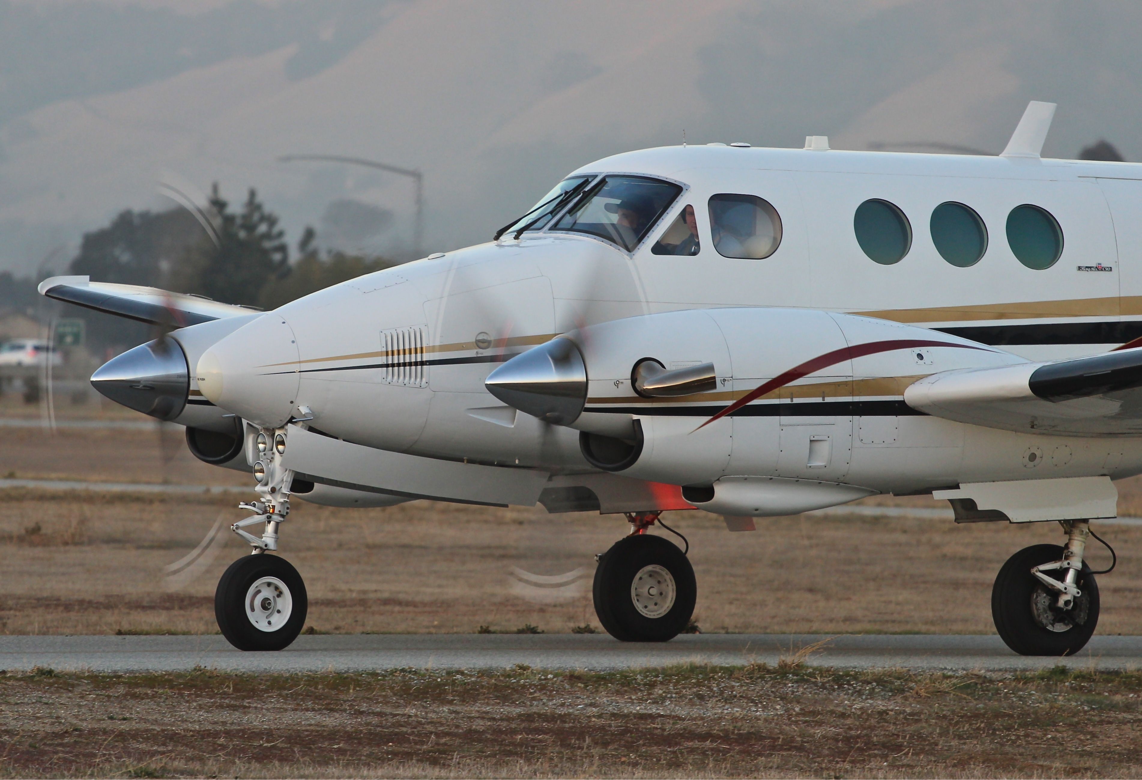 Beechcraft King Air 90 (N620WE)