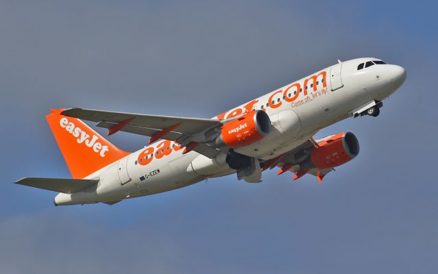 Airbus A319 (G-EZEW) - easyjet a-319 g-ezew training at shannon 27/3/14.