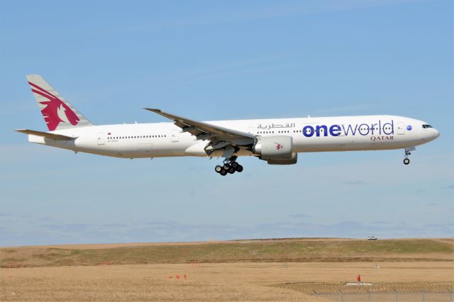 BOEING 777-300 (A7-BAA)