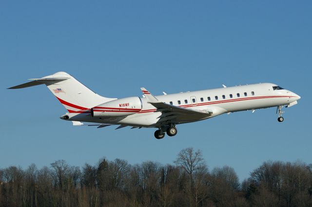 Bombardier Global Express (N18WF)