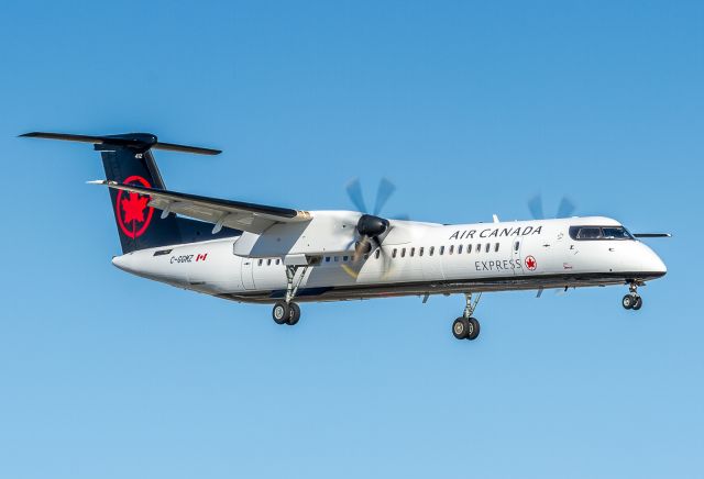 de Havilland Dash 8-400 (C-GGMZ)