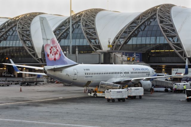Boeing 737-800 (B-18665) - 29th December, 2024: Parked at the gate at Bangkok's Suvarnabhumi prior to departure to Kaohsiung City in Taiwan as flight CI 840. 