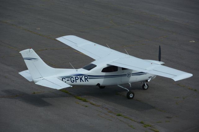 Cessna Centurion (C-GPKR)