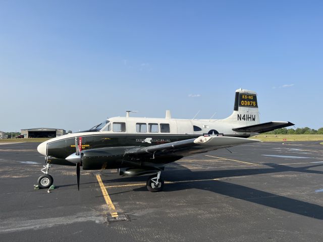 Beechcraft Queen Air (65) (N41HW) - 1965 BEECHCRAFT QUEEN AIR 65