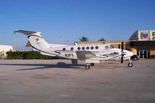 Beechcraft Super King Air 200 (N3PX) - Saints Superbowl vitory ride back to Louisiana