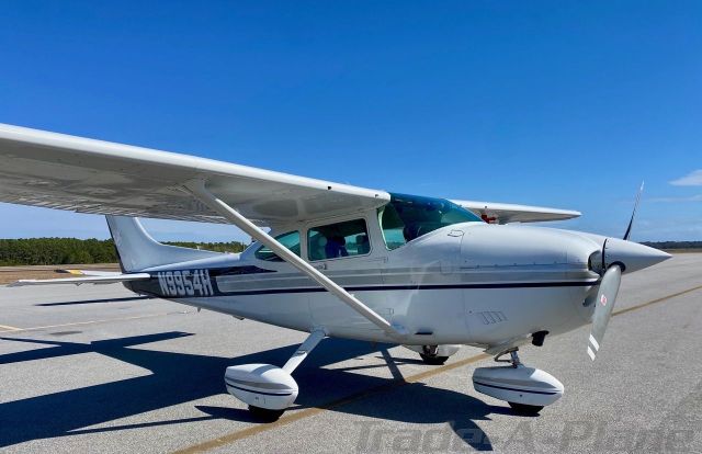 Cessna Skylane (N9954H)