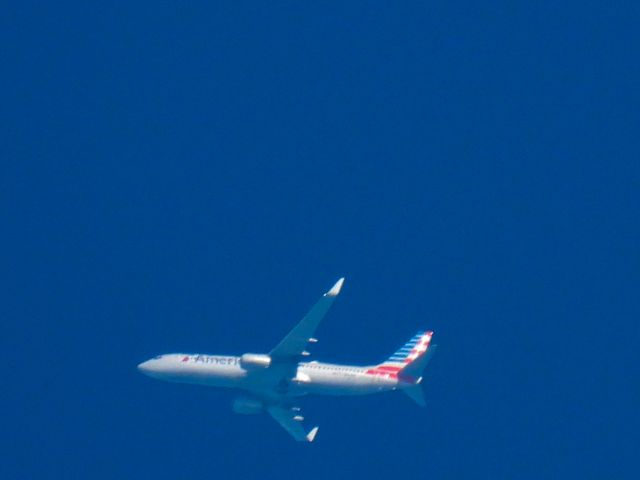 Boeing 737-800 (N994NN) - AAL1011br /06/10/21