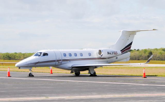Embraer Phenom 300 (N431QS)