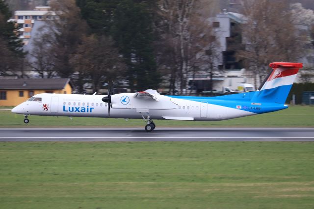 de Havilland Dash 8-400 (LX-LGG)