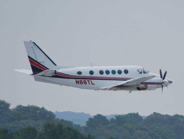 Beechcraft King Air 100 (N88TL) - BWOC AIR SERVICES INC - 8/3/10