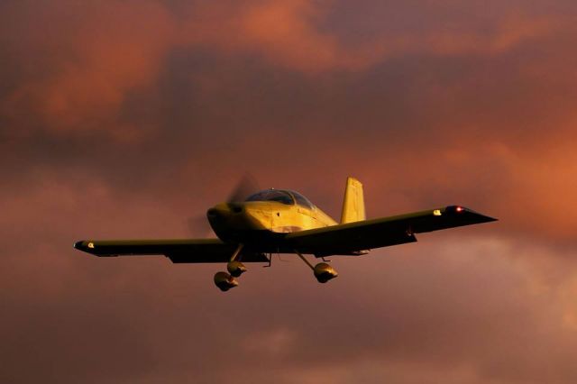 Vans RV-9 (N103LF) - Photo by Gary Roiser.